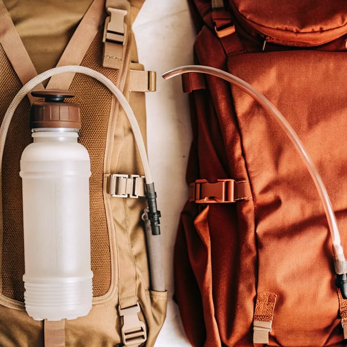 Hydration Packs vs. Water Bottles: Which is Best for Hikers?